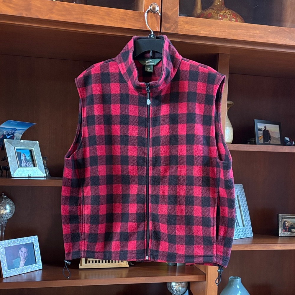 Woolrich Men’s Buffalo Plaid Fleece Zip Up Vest Red/Black XL